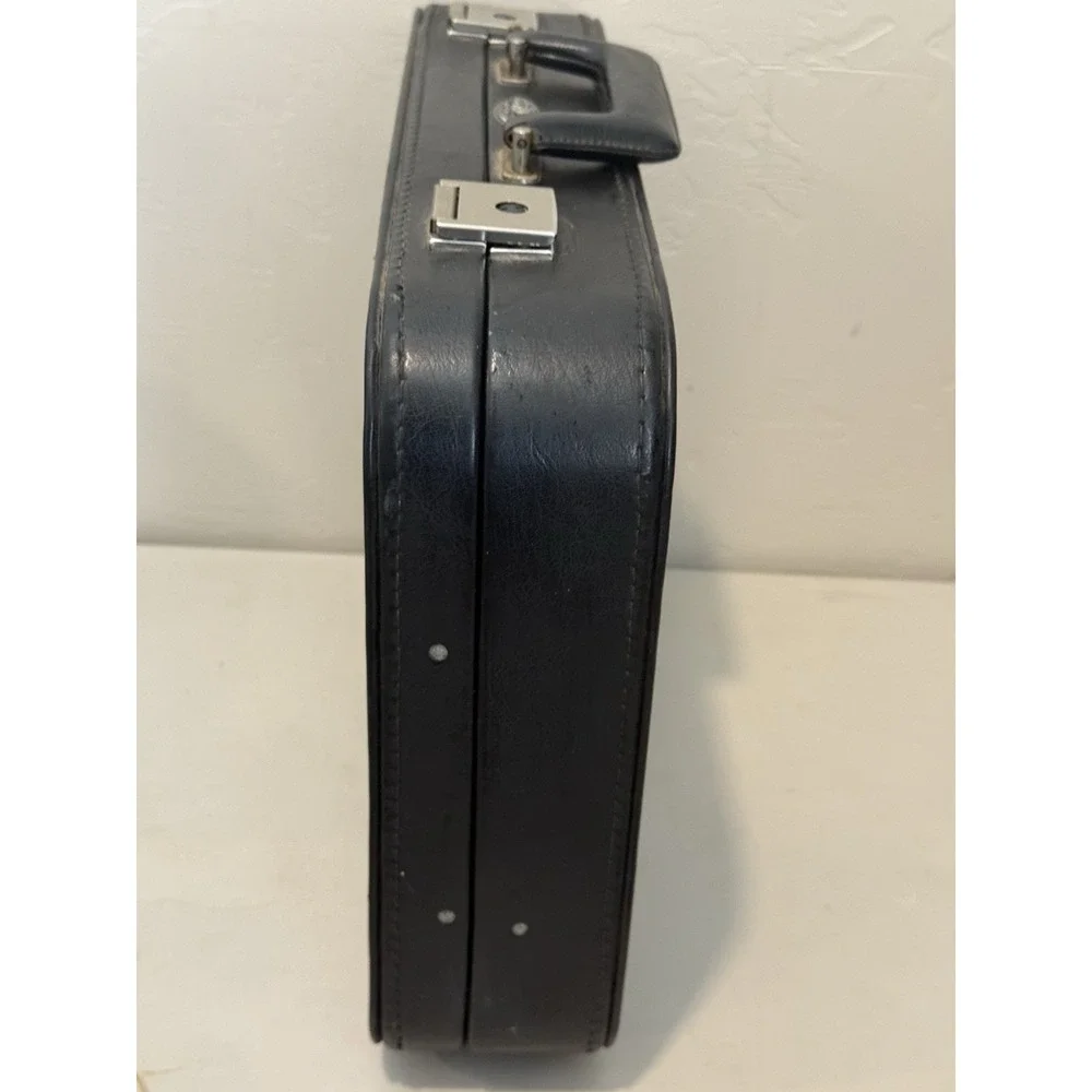 VTG Mike-Mike El Salvador Case Hardshell Tooled Leather Style Luggage Embossed